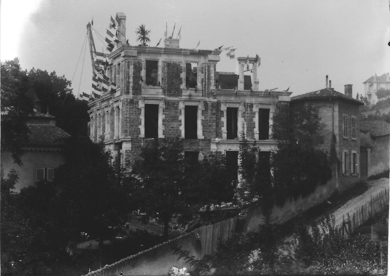 Hotel-Musee Villa Bagatelle Irigny Bagian luar foto